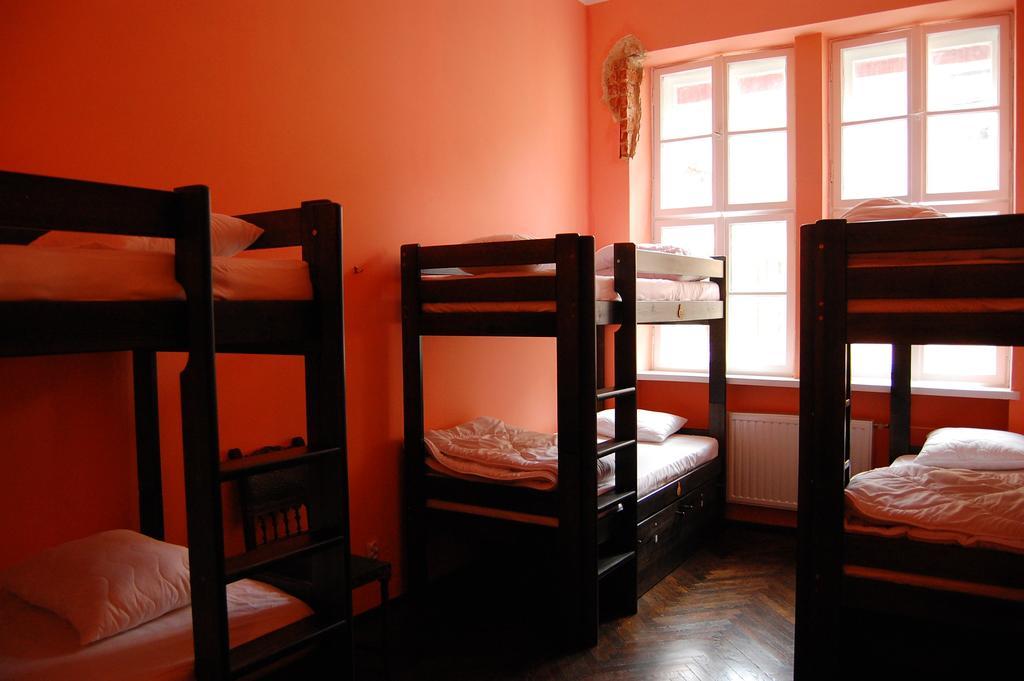 The Little Havana Party Hostel Krasków Δωμάτιο φωτογραφία