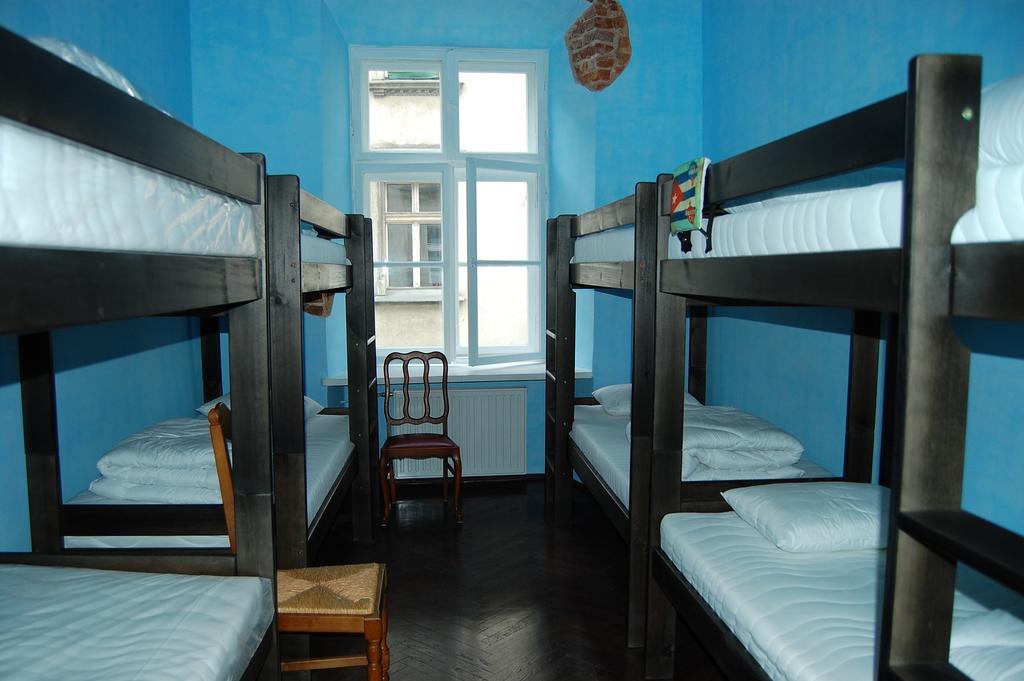 The Little Havana Party Hostel Krasków Δωμάτιο φωτογραφία